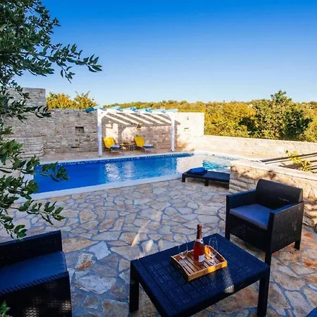 펜션 My Dalmatia - Korlat With Private Pool 벤코바츠