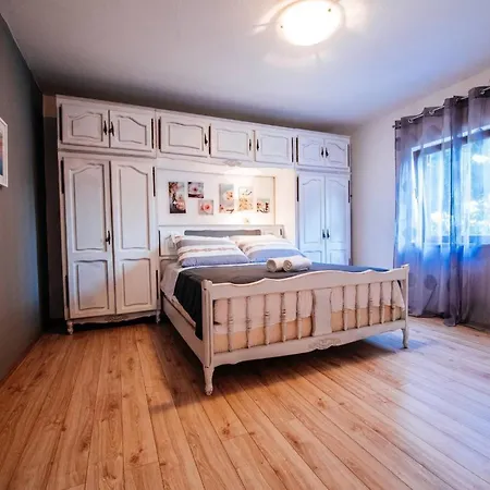 My Dalmatia - Korlat With Private Pool 펜션 *