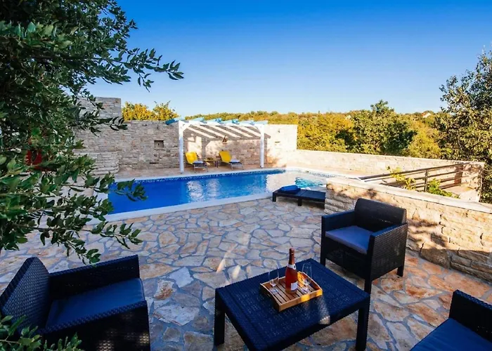 Semesterbostad My Dalmatia - Korlat With Private Pool Benkovac